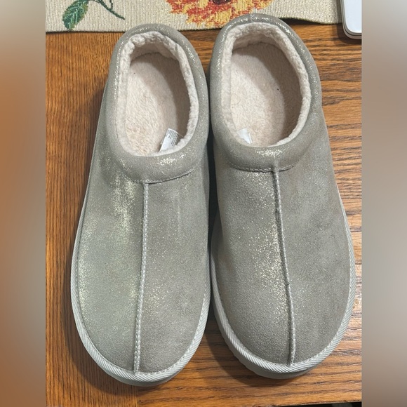 stars above Shoes - Women’s slippers